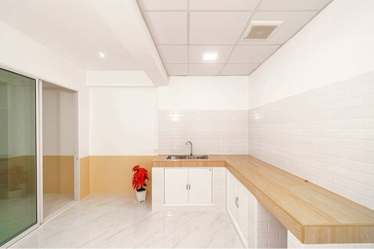 รูป 🏡ขายบ้าน รีโนเวทใหม่ รีบจองด่วน 📌ทาวน์เฮ้าส์สนามบินน้ำ 17 ตารางวา 📌📌ราคาเพียง 2,390,000 บาทฟรีโอน 📌📌 - รูปที่ 4/10