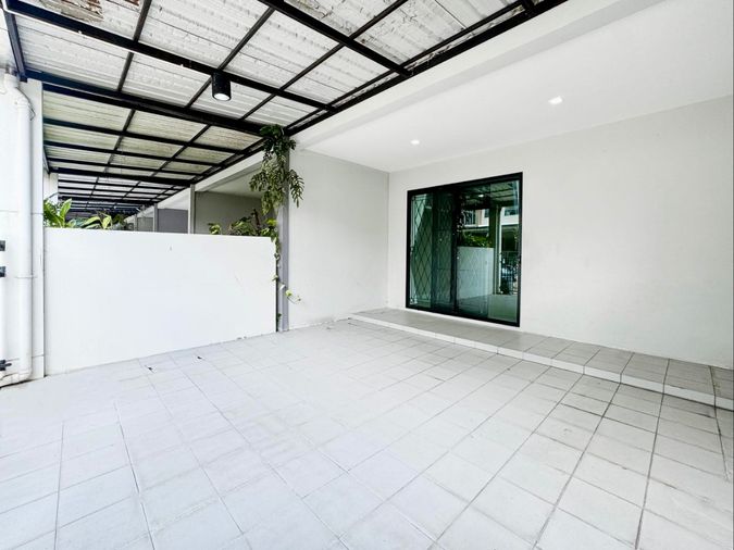 4-bed townhouse for sale, 232 sqm, 19.3 sq wah, Patio Ramintra (Watcharapol)