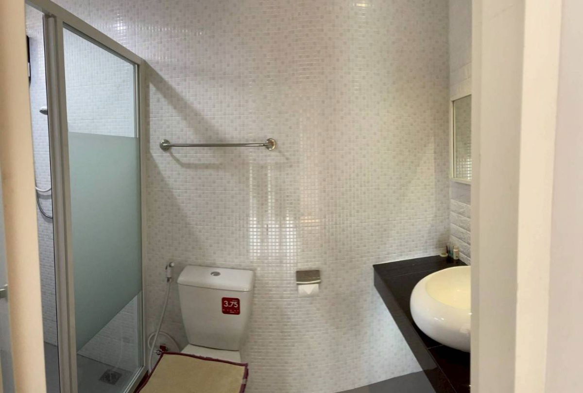 รูป ขายบ้านรีสอร์ทพร้อมอยู่ ในโครงการหินสวย น้ำใส รีสอร์ท จังหวัดระยอง ราคา 3.35 ล้านบาท ทำเลดี วิวทะเล - รูปที่ 8/15