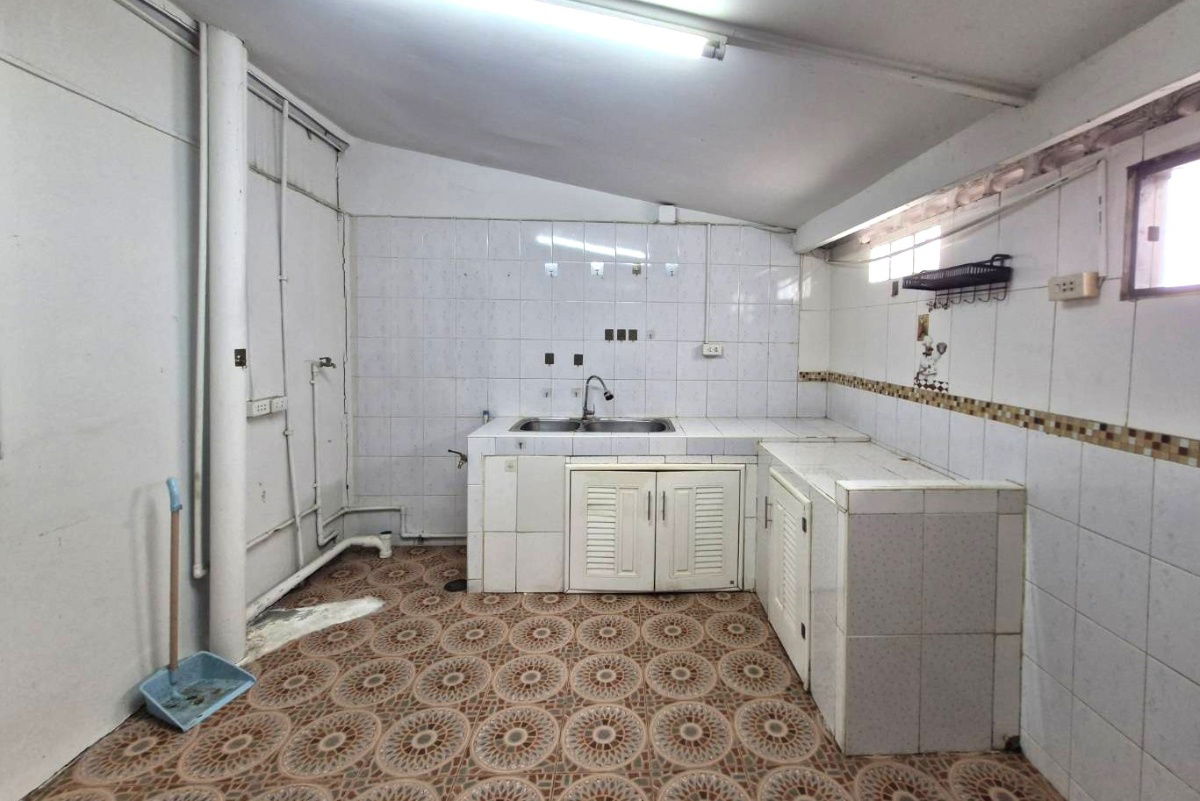 รูป ให้เช่า อาคารพาณิชย์ หน้าหมู่บ้านมโนรมย์ 4 ทำเลดี ติดตลาด ราคาถูก ถนนเลียบคลองสอง - รูปที่ 9/30