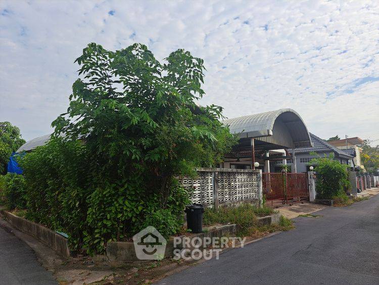 รูป บ้าน 2-ห้องนอน ใน ลาดพร้าว (ID 2426853) - รูปที่ 2/3