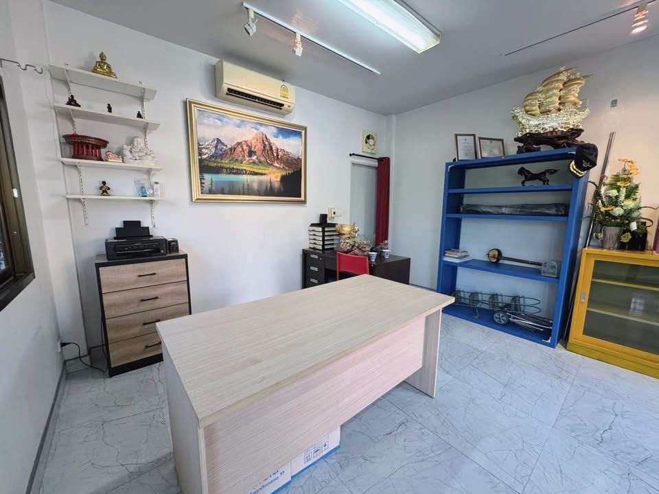 รูป ให้เช่าบ้านเดี่ยวชั้นเดียว + ออฟฟิศ    4 ห้องนอน 6 ห้องน้ำ 1  ห้องครัว 1 ออฟฟิศ + โกดัง  4  ที่จอดรถ  - รูปที่ 22/28
