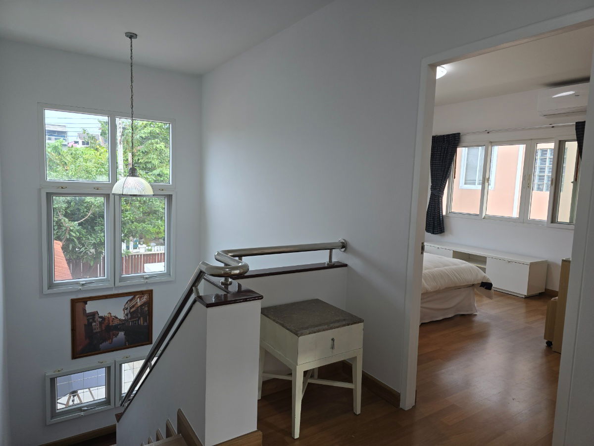 picture Renovated, furnished detached house in Sukhumvit 63-65-71, 10 minutes drive from St. Andrew Sukhumvit - 15/36