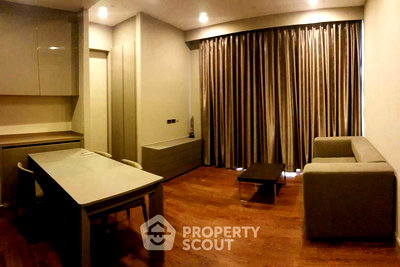 เช่าคอนโด โรบินสัน บางรัก : คอนโด 1-ห้องนอน ที่ เอ็ม สีลม ใกล้ BTS ช่องนนทรี (ID 2359772)