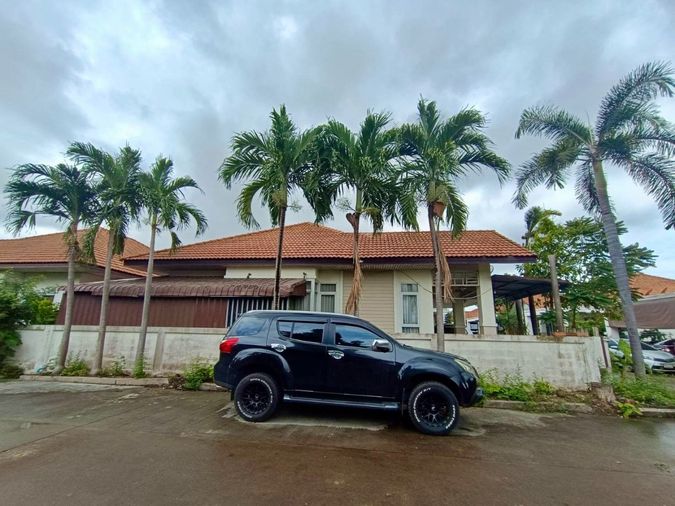 For Sale: House at Sriracha Lakeside Village (S03-2134)