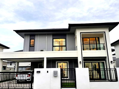 บ้านเดี่ยวให้เช่า : ให้เช่าบ้านเดี่ยว Velana Amoda  อู่ตะเภา–บ้านฉาง 62 ตร.วาติดถนนสุขุมวิท ใกล้สนามกอล์ฟ Eastern Star & หาดพลา จังหวัดระยอง

