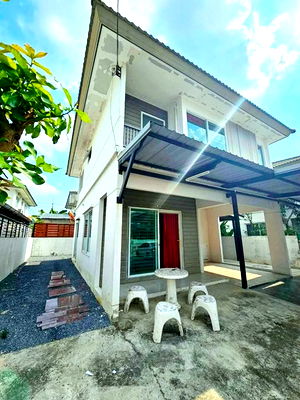 Houses for rent Khlong Luang Pathumthani : Siam International School 1.9 km. 2-storey detached house for rent, shady, suitable for living.
