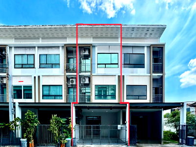 Townhouses for sale Thanon Thep Rak : For Sale: Modern 3-Storey Townhome | Fully Extended, Like-New Condition | 4 Bedrooms | Prime Location Near Expressway