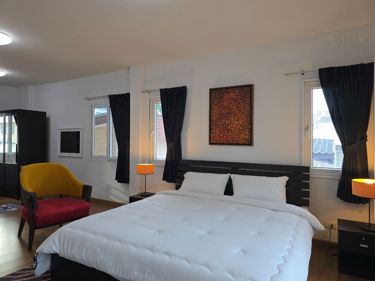 picture Renovated, furnished detached house in Sukhumvit 63-65-71, 10 minutes drive from St. Andrew Sukhumvit - 16/36