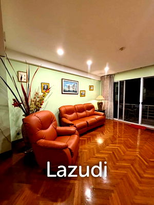 Condos for sale : Spacious 2-Bed Condo in Baan Sansaran Hua Hin