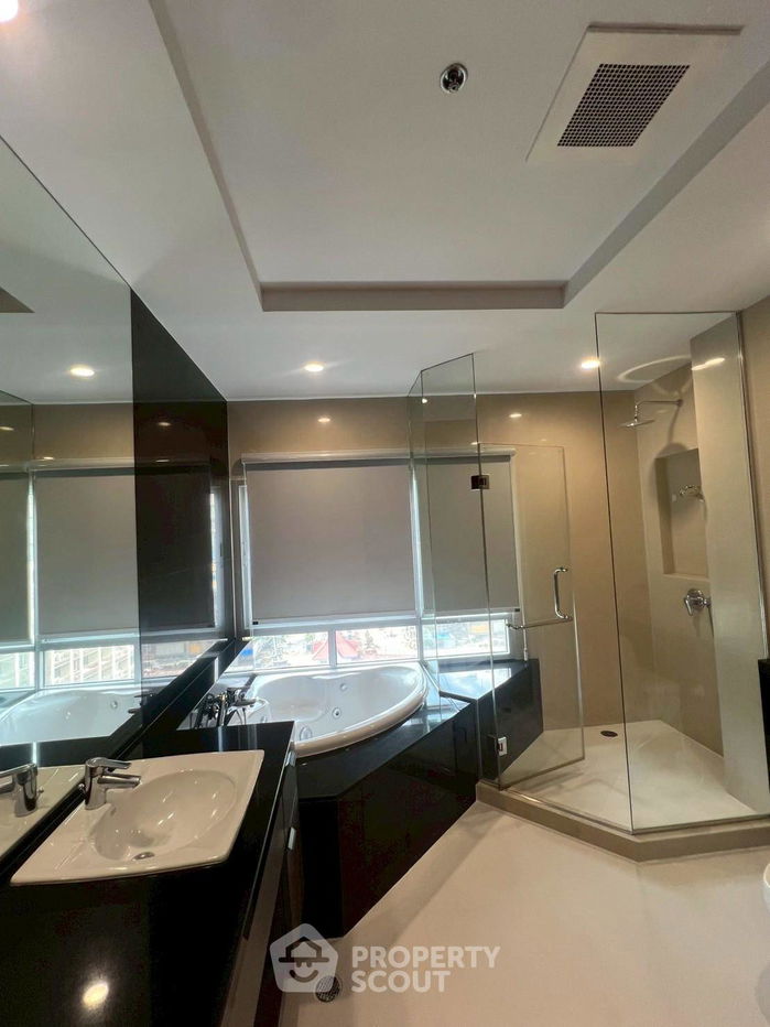 รูป คอนโด 3-ห้องนอน ที่ รอยัล เรสซิเดนท์ พาร์ค ใกล้ BTS เพลินจิต (ID 2341055) - รูปที่ 13/17