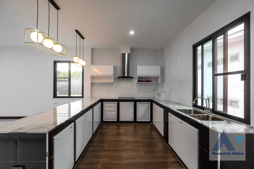 picture 🔼🔽 AccomA 📩  Minimal Modern Home in Black & White Tone (AA35535) - 4/20