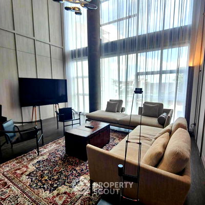 Condos for rent BTS Ekkamai : 4-BR Condo at Penthouse Condominium 3 near BTS Ekkamai (ID 2445039)