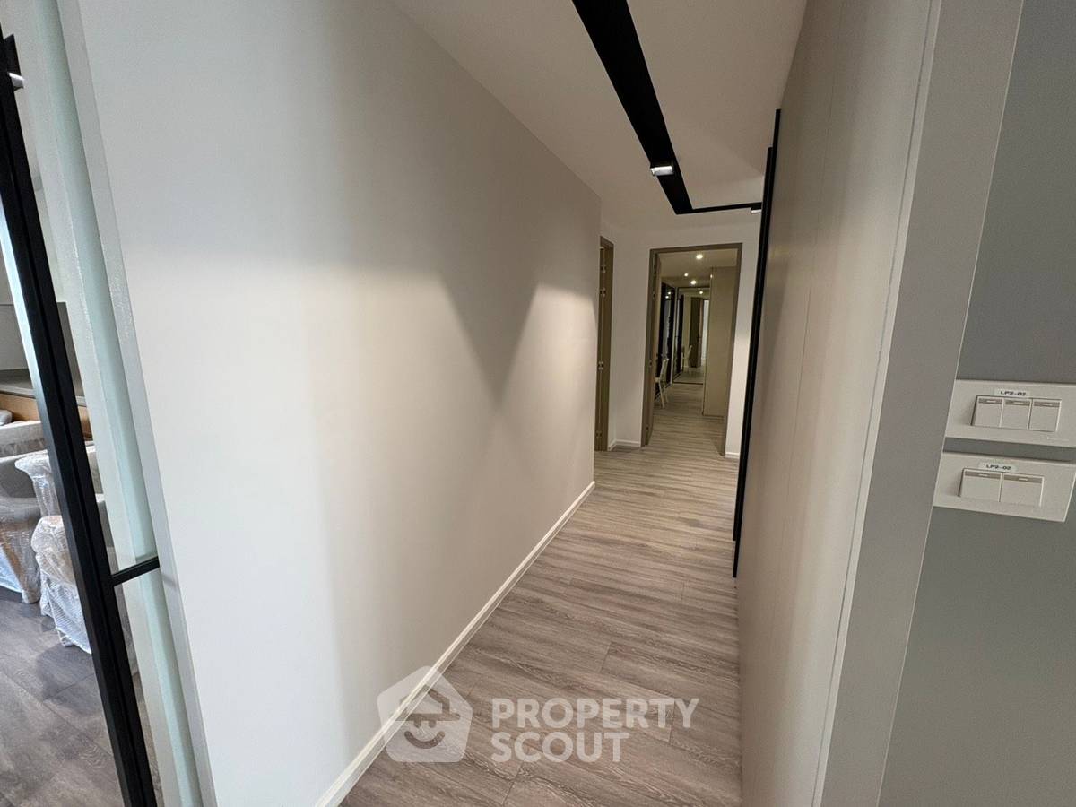 รูป คอนโด 3-ห้องนอน ที่ รีเจ้นท์ ออน เดอะ พาร์ค2 (สุขุมวิท 61) คอนโดมิเนียม ใกล้ BTS ทองหล่อ (ID 2445945) - รูปที่ 3/9