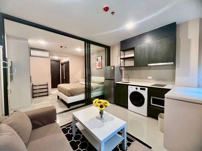 WS5824 ✨ XTHUAIKWANG (XT Huai Khwang) Beautiful room ready to move in, near MRT Huai Khwang, only 17,500 baht/month.