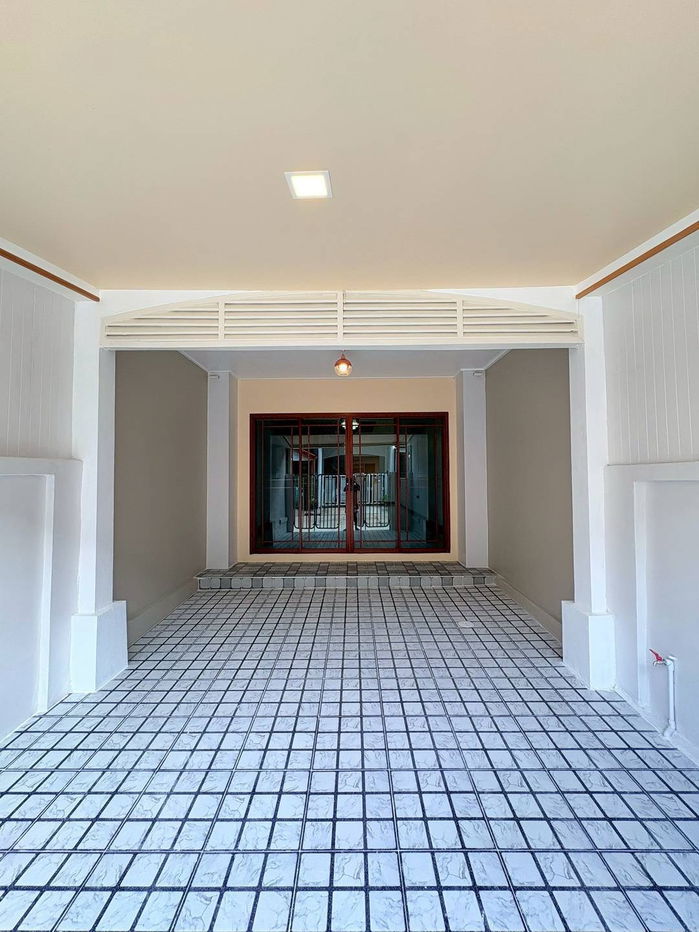 รูป ฟรีโอน! ทาวน์เฮ้าส์ 2 ชั้น บุศรินทร์ บางบัวทอง | ตกแต่งใหม่! ใกล้ BTS แยกบางพลู | เพียง 1.79 ลบ. - รูปที่ 3/17