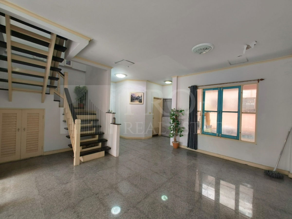 รูป ขายด่วน! หมู่บ้านปาริชาต ปิ่นเกล้า ใกล้ ม.มหิดล - รูปที่ 3/19