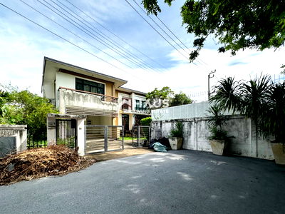 Houses for sale Mongkolthepmuni Hospital : The Gallery Setthasiri's Collection / 3 Bedrooms #HRP1016