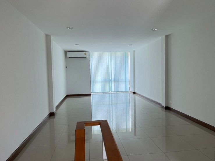 รูป ให้เช่าสำนักงาน อาคาร 4 ชั้น โครงการ Biz Pattanakarn-Onnut For Rent / จดบริษัทได้ - รูปที่ 3/15