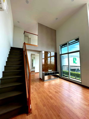 ขายคอนโด : ใหม่ +++ ขายคอนโด เดอะเพรสศิเด้นท์ สุขุมวิท-สมุทรปราการ ห้องใหม่ ขนาด 2 ชั้น ( loft ) ชั้น 6