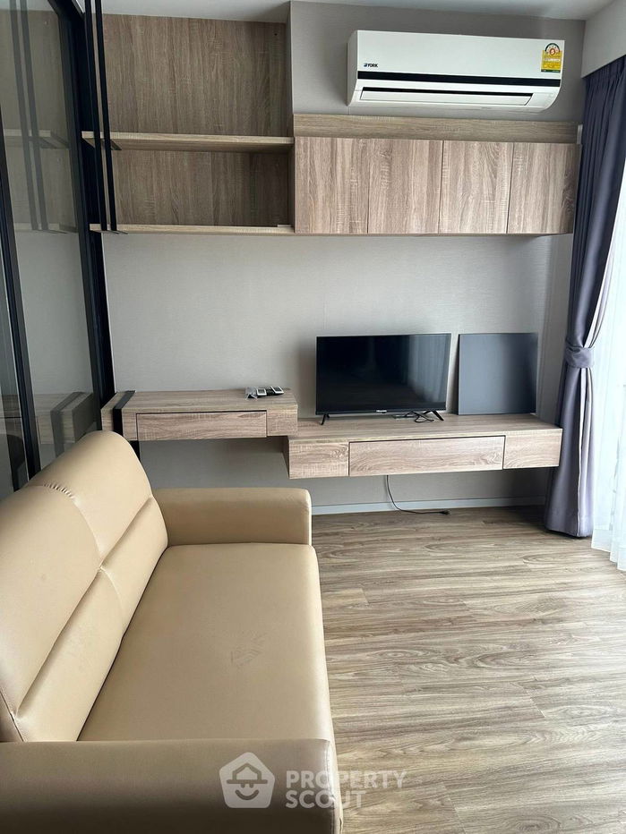 picture 1-BR Condo at Blossom Condo @ Sathorn-Charoenrat near BTS Surasak (ID 2447580) - 1/9