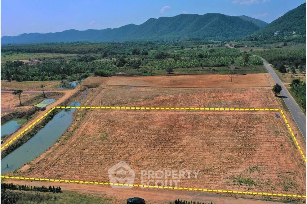 รูป ที่ดินสำหรับปล่อยขาย 9,600 ตารางเมตร แถว ใกล้ โครงการชั่งหัวมัน ตามพระราชดำริ (ID 1498828) - รูปที่ 1/5