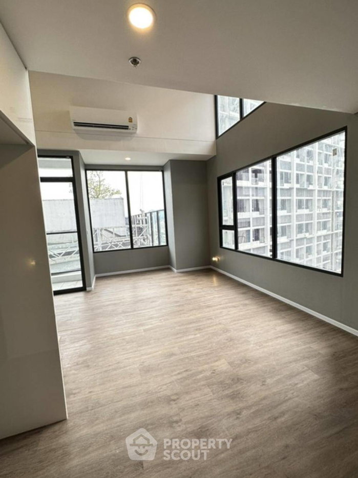 picture 3-BR Condo at Landmark @MRTA Station in Bang Kapi (ID 1396728) - 4/9