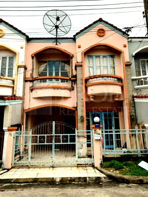 Townhouses for sale : Quick sale! Parichat Pinklao near Mahidol University
