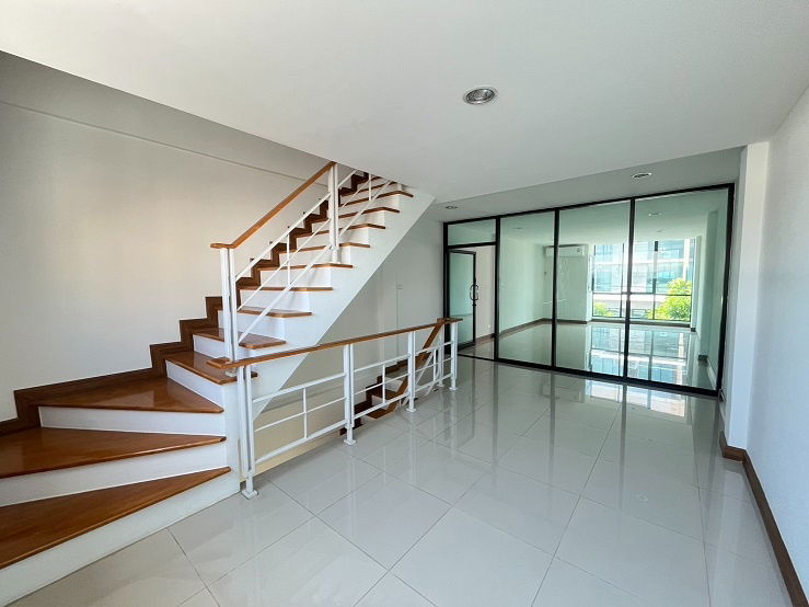 รูป ให้เช่าสำนักงาน อาคาร 4 ชั้น โครงการ Biz Pattanakarn-Onnut For Rent / จดบริษัทได้ - รูปที่ 9/15