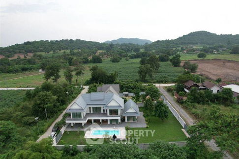 3-BR Villa close to Nongnooch Garden Pattaya (ID 1446725)