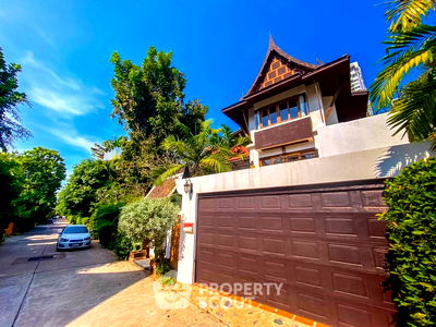 Houses for sale Pattaya : 4-BR House close to Pattaya (ID 2448008)