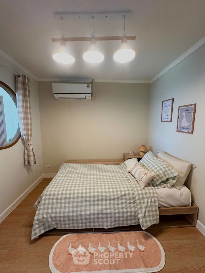 picture 3-BR Condo at Modern Home Tower Condominium near MRT Wat Mangkon (ID 2448697) - 4/8