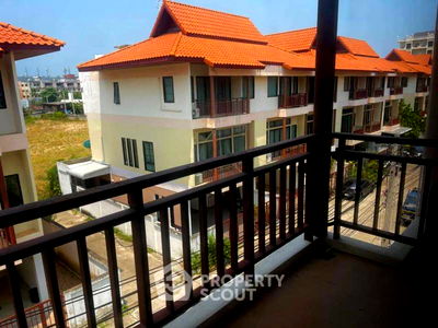 ทาวน์โฮม ถนนพัทยาสาย 2 : ทาวน์เฮาท์ 4-ห้องนอน ใกล้ พัทยากลาง (ID 1543713)