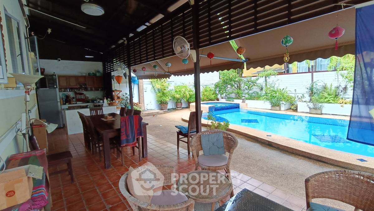 picture Spacious 3-BR Villa at Baan Chawa (ID 1346588) - 3/28