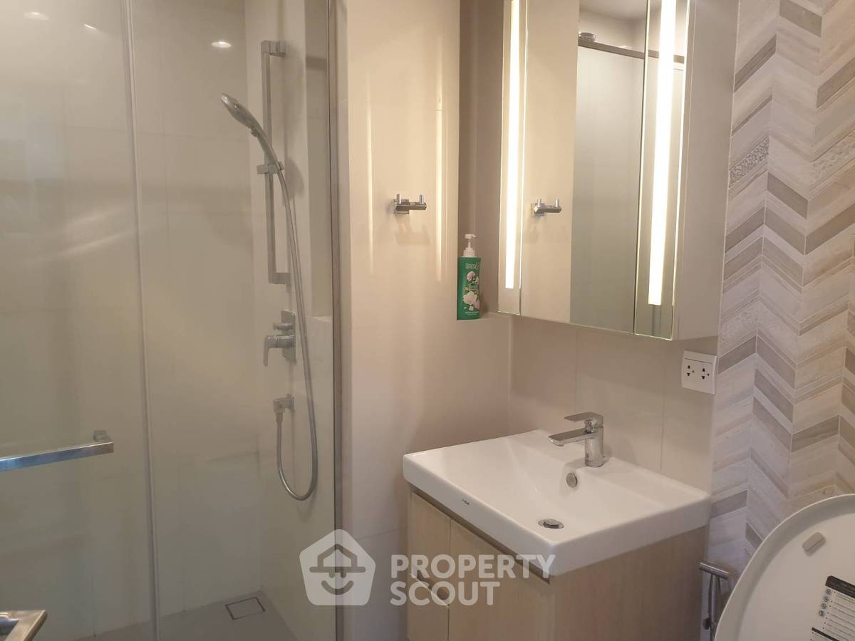 picture 1-BR Condo at Oka Haus Sukhumvit 36 near BTS Thong Lor (ID 1999705) - 13/15