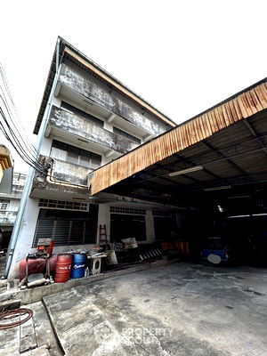 Land for sale Charoen Nakhon Station : 992 m² Land for Sale in Khlong Ton Sai (ID 1019359)