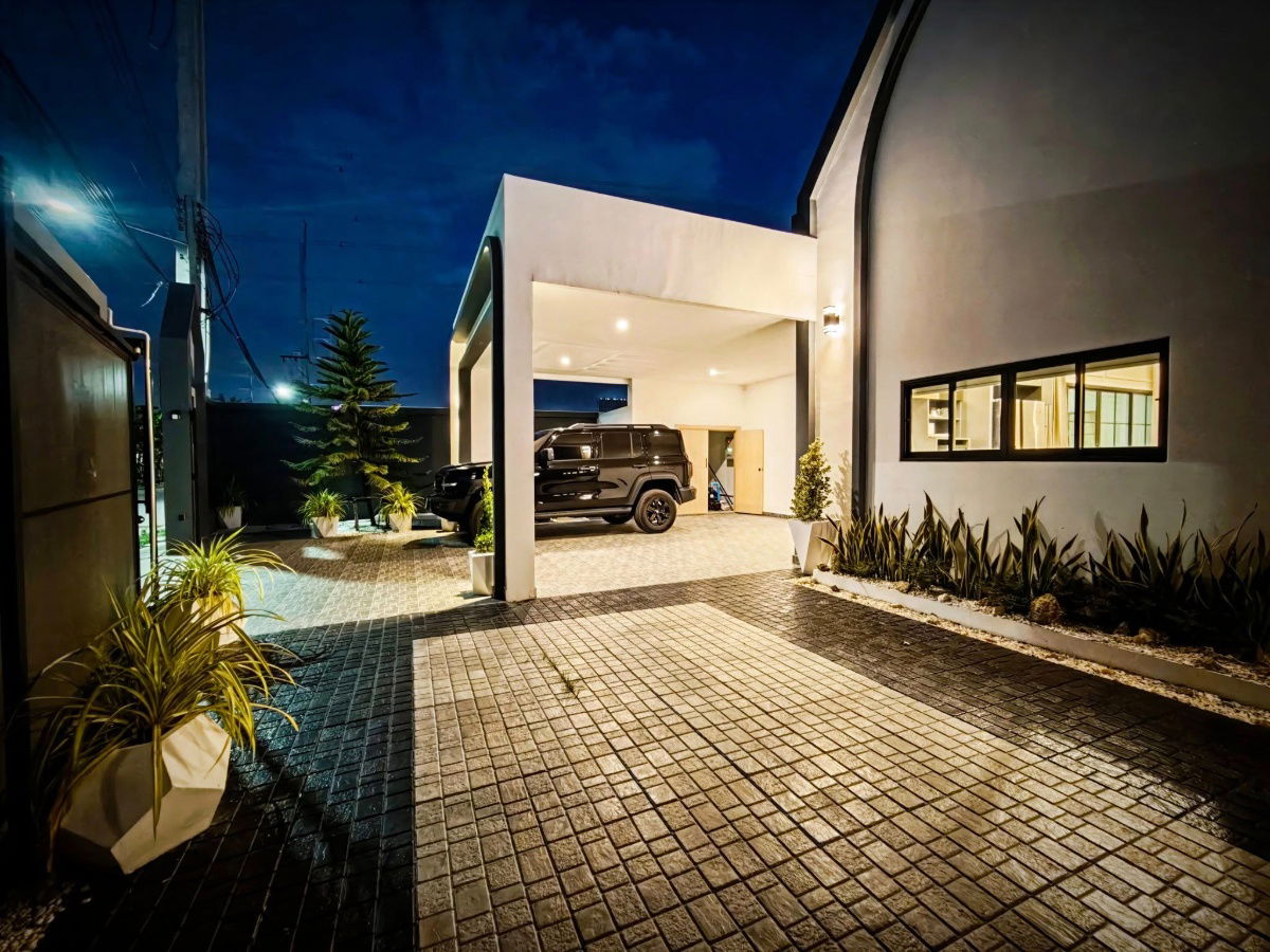 picture For sale pool villa style nordic Pattaya 9.99 M - 16/27