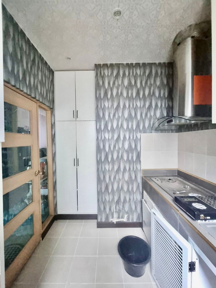 picture For Sale: Corner 3-Storey Townhome at Baan Klang Muang Ladprao 101 | Fully Built-in | Extended Front & Back | Move-in Ready - 13/16