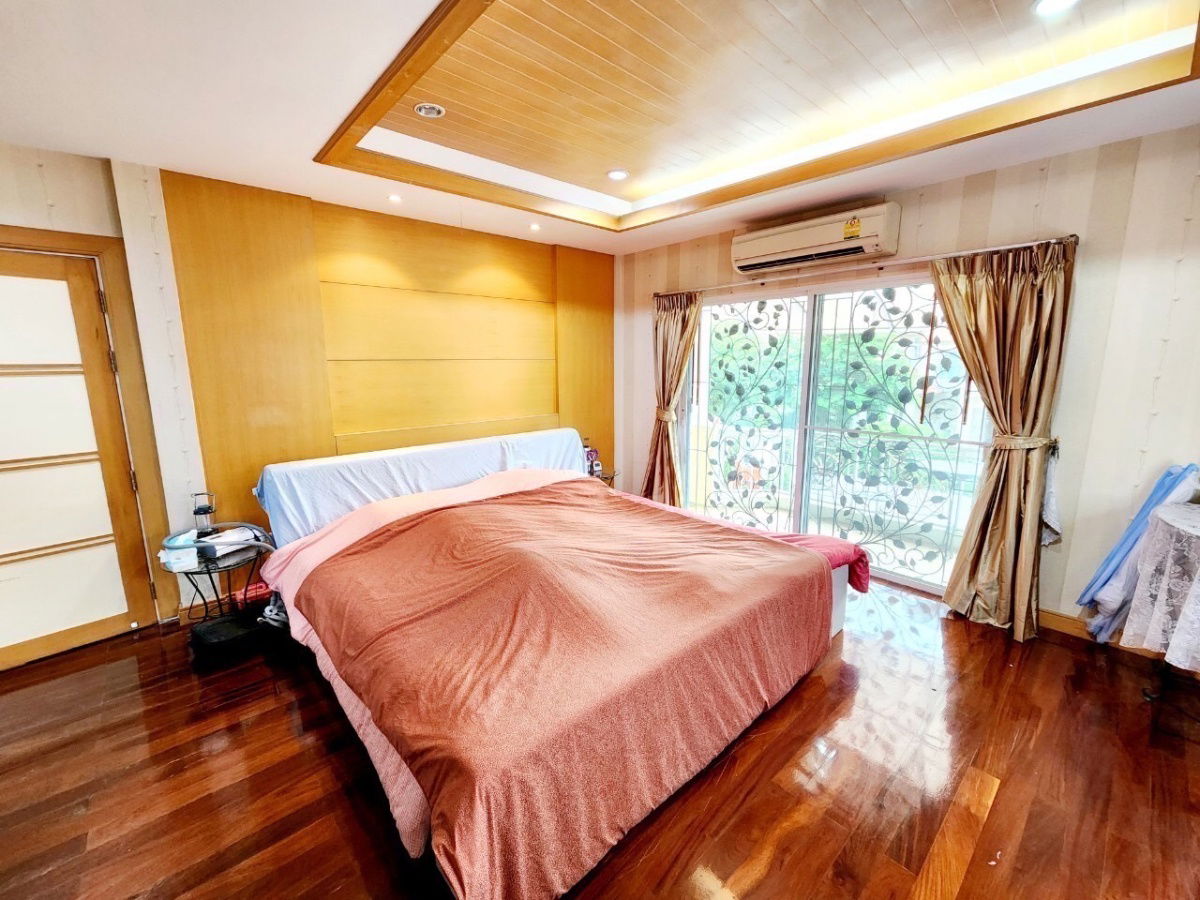 picture Chuan Chuen Regent / 4 Bedrooms #HRP1022 - 10/15