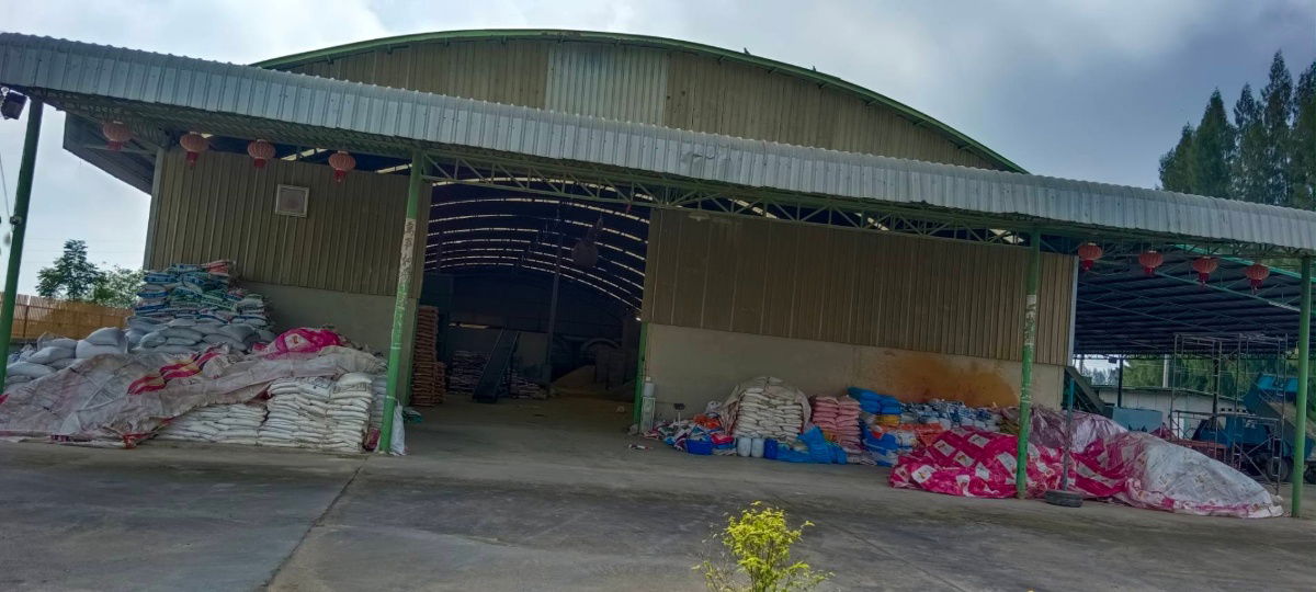 รูป โรงงานผลิตปุ๋ยเคมี ปุ๋ยอินทรีย์  เจ้าของให้เช่าเอง   พร้อมเครื่องจักรไฟ 3 เฟส กาญจนบุรี - รูปที่ 5/7