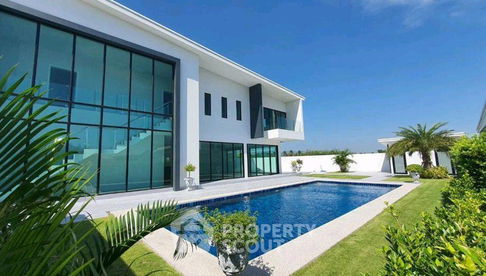 วิลล่า 4-ห้องนอน ใกล้ เดอะ เวเนเซีย (ID 1518152)