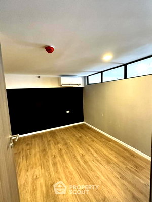 Condos for sale : 3-BR Condo at Landmark @MRTA Station in Bang Kapi (ID 1396728)