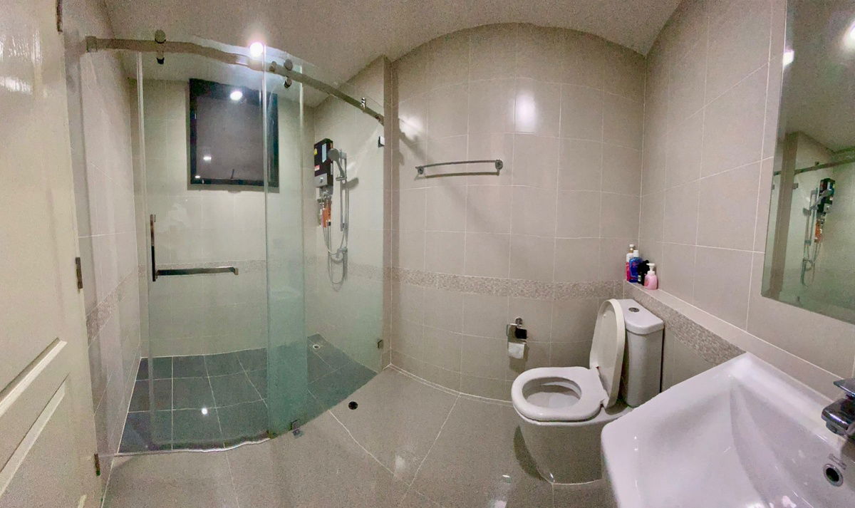 picture For Sale: Corner 2-Storey Detached House at Centro Westgate | Premium Location Next to Garden | Like-New Condition | Below Market Price - 10/21