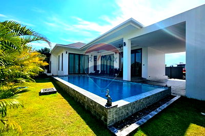 Houses for sale Hua Hin Prachaubkirikhan : [920601001-400] Aileen 2, Modern House, 3 Bed 3 Bath, in Hua Hin Soi 70 For Sale