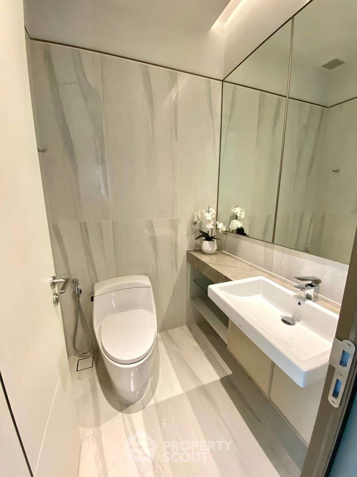 picture 2-BR Condo at KRAAM Sukhumvit 26 near BTS Phrom Phong (ID 2446462) - 7/8