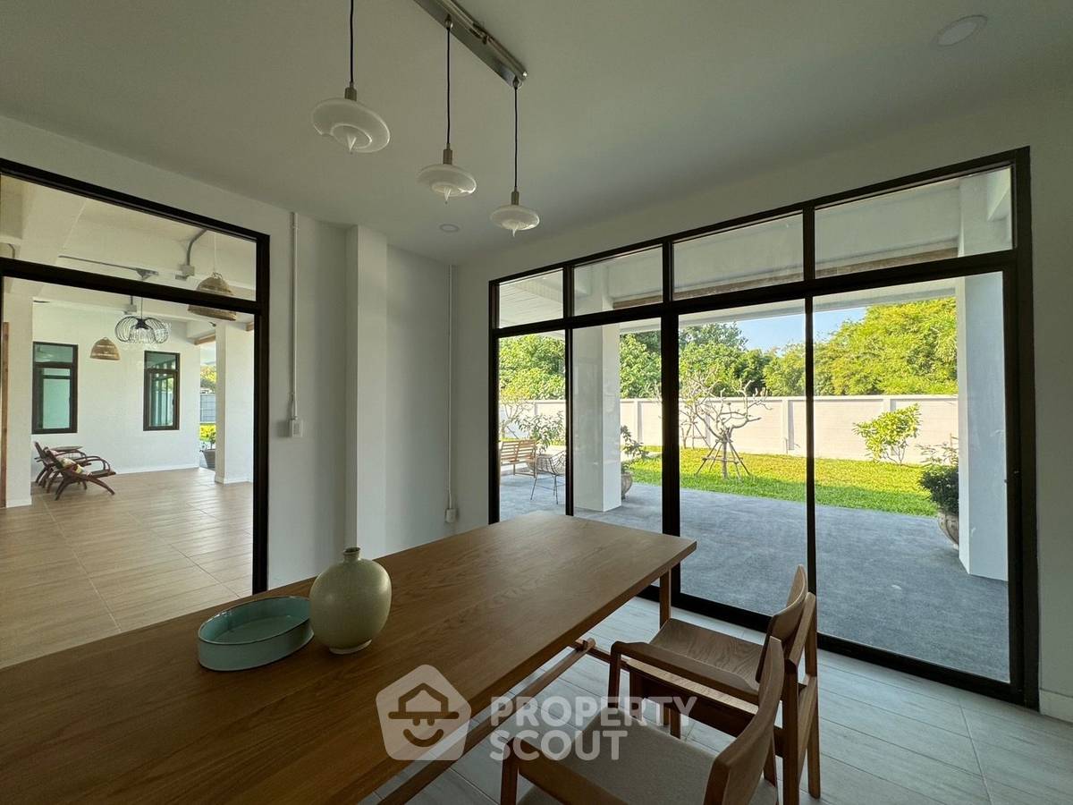 รูป วิลล่า 3-ห้องนอน ใน สัตหีบ (ID 1744938) - รูปที่ 6/30