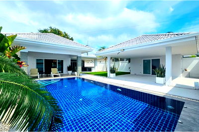 Houses for sale Hua Hin Prachaubkirikhan : [920601001-692] Gold A Hua Hin, Modern Pool Villa, 3 Bed 3 Bath in Hua Hin 88 For Sale