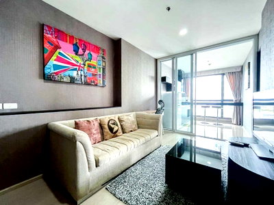 Condos for rent Ekamai International School : Condo for rent, next to BTS Phra Khanong, RHYTHM Sukhumvit 44/1, city view, 45 sq m, 11th floor, fully furnished
