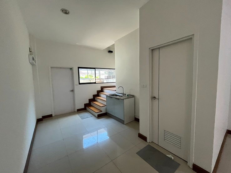 รูป ให้เช่าสำนักงาน อาคาร 4 ชั้น โครงการ Biz Pattanakarn-Onnut For Rent / จดบริษัทได้ - รูปที่ 6/15