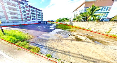 Land for rent Pathumthani : multiple entrances and exits. Lotus Lam Luk Ka Khlong 2 450 m. BTS KhuKhot only 1.7 km. Land for ren